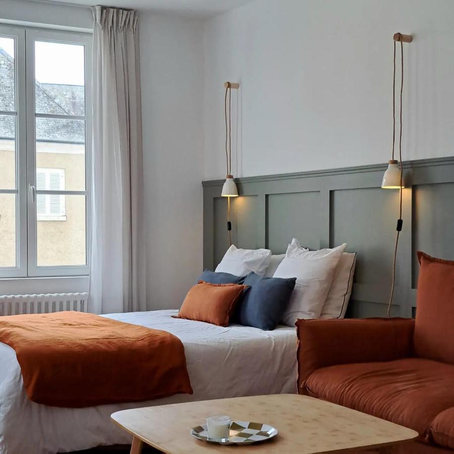 Hotel Aux Couleurs de Neuvy Extérieur photo